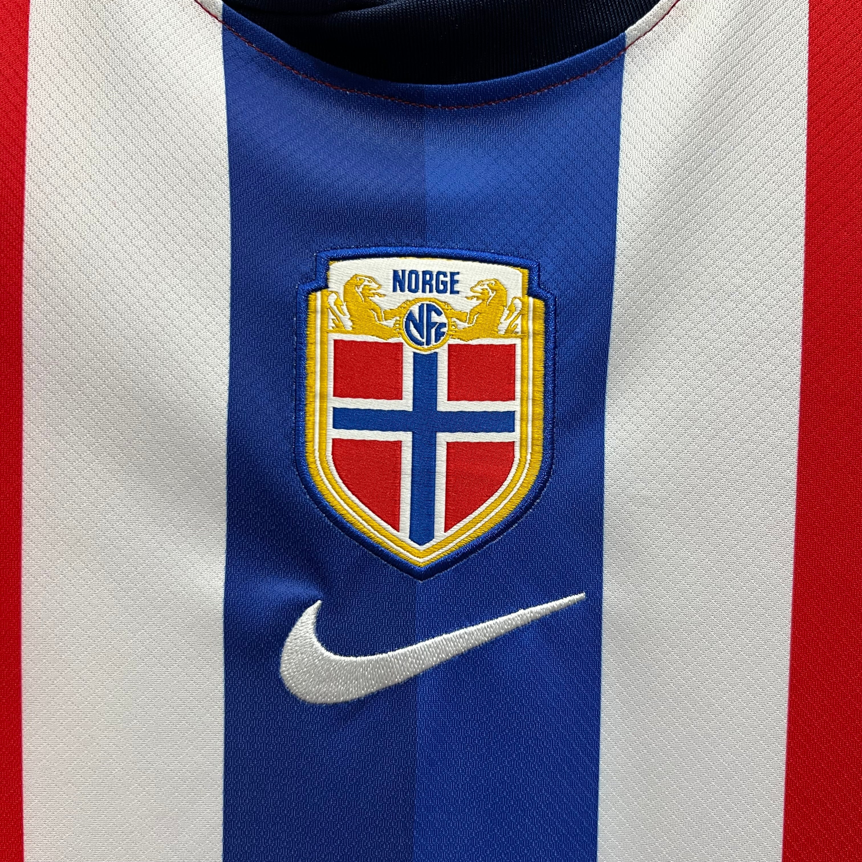 #10 ﾃ賄egaard Norway Home Jersey 2024/2025