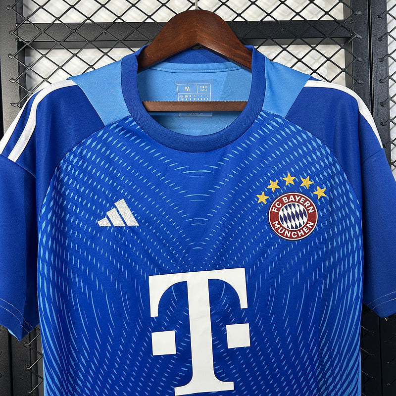 Bayern Munich Goalkeeper Blue Jersey 2025/26