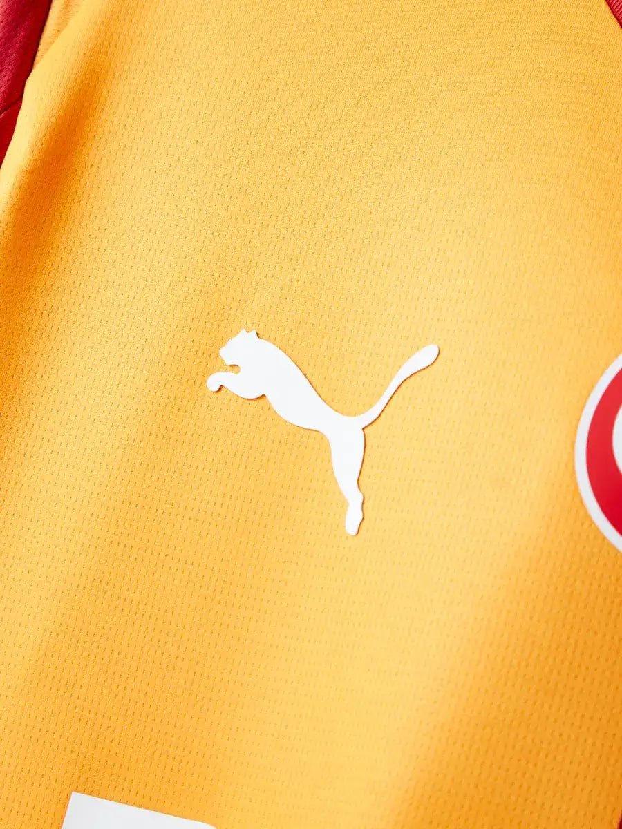 Galatasaray Home Jersey 2025/26 - Long Sleeve